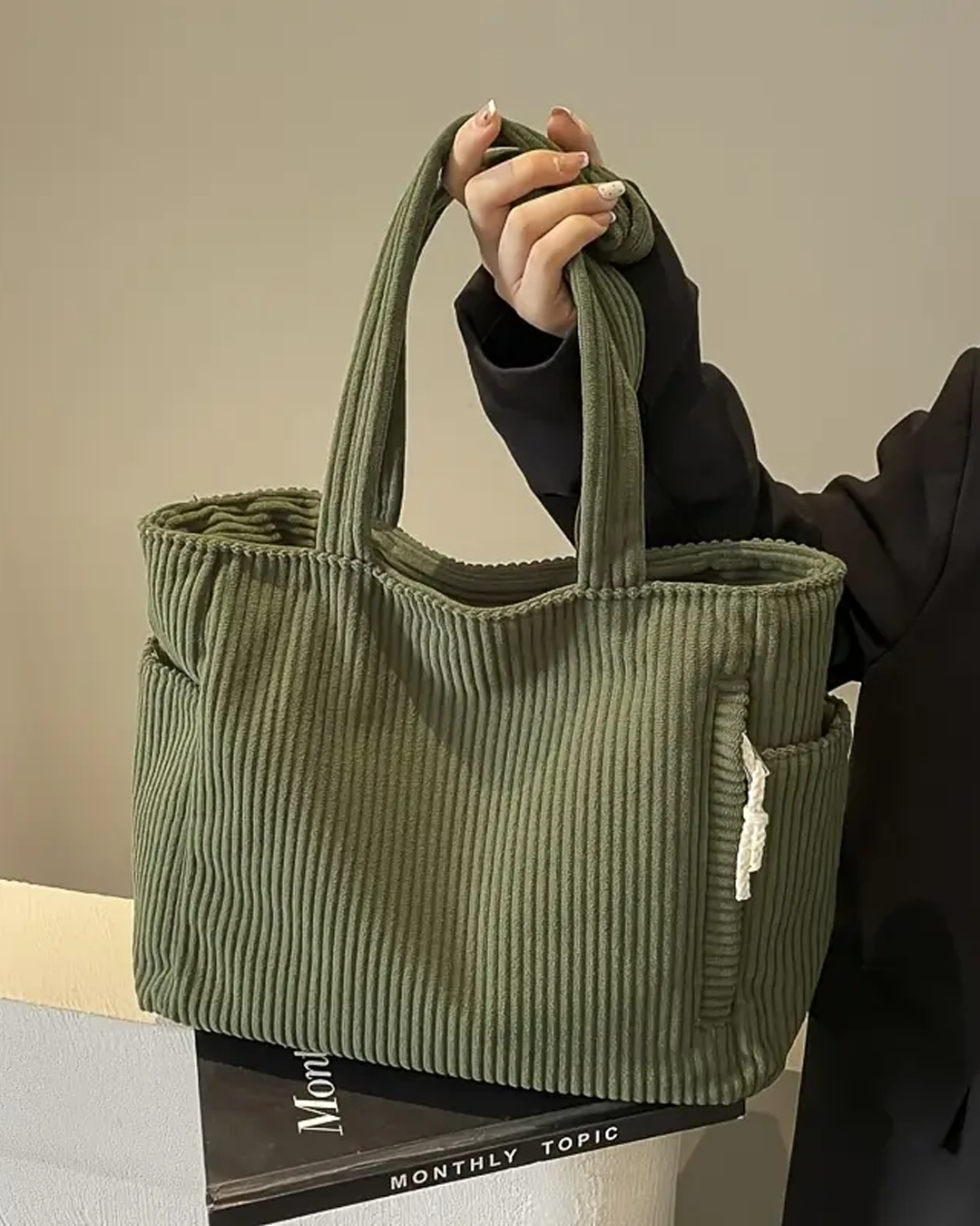 Tilda — Mala tote canelada com detalhe de cordão