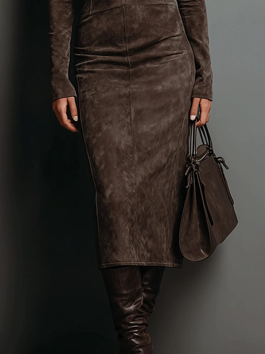 Carla – Vestido Midi com Efeito Camurça e Gola Alta