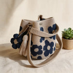 Jazmin — Saco Tote Floral de Croché Feito à Mão