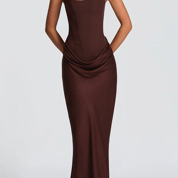 Fulvia – Vestido Maxi com Decote Quadrado e Saia em Cetim