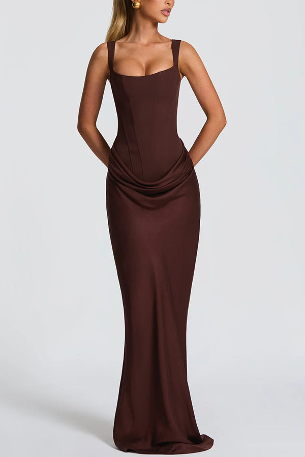 Fulvia – Vestido Maxi com Decote Quadrado e Saia em Cetim