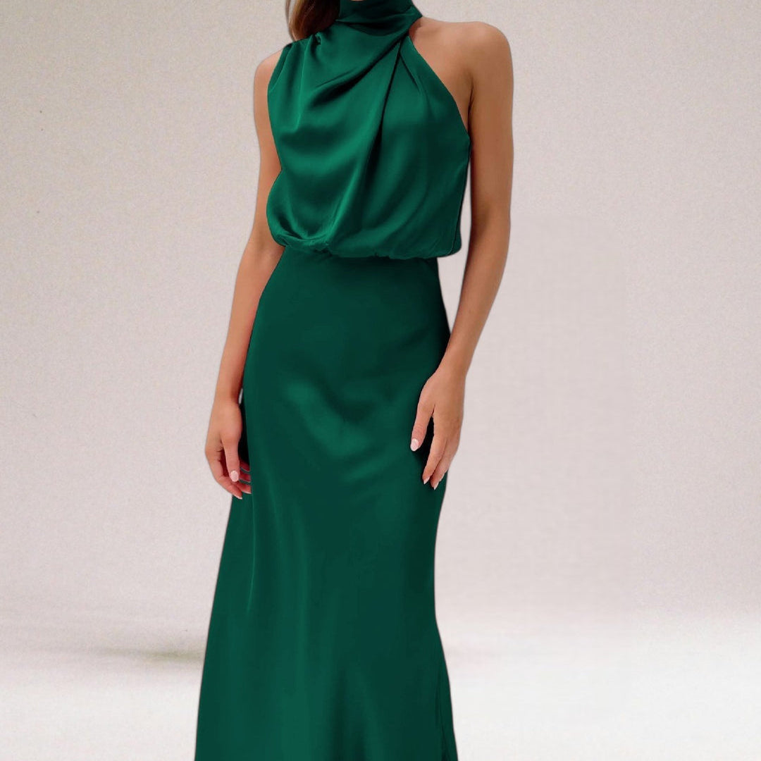 Flavia | Vestido Halter de Cetim Glamouroso