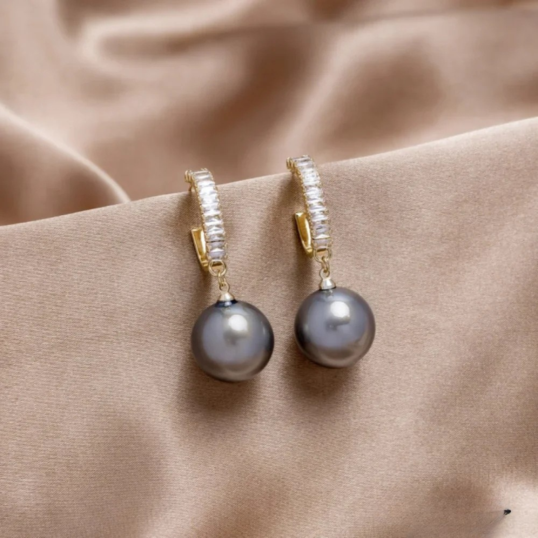 Brincos Elegantes com Pérola e Zircão