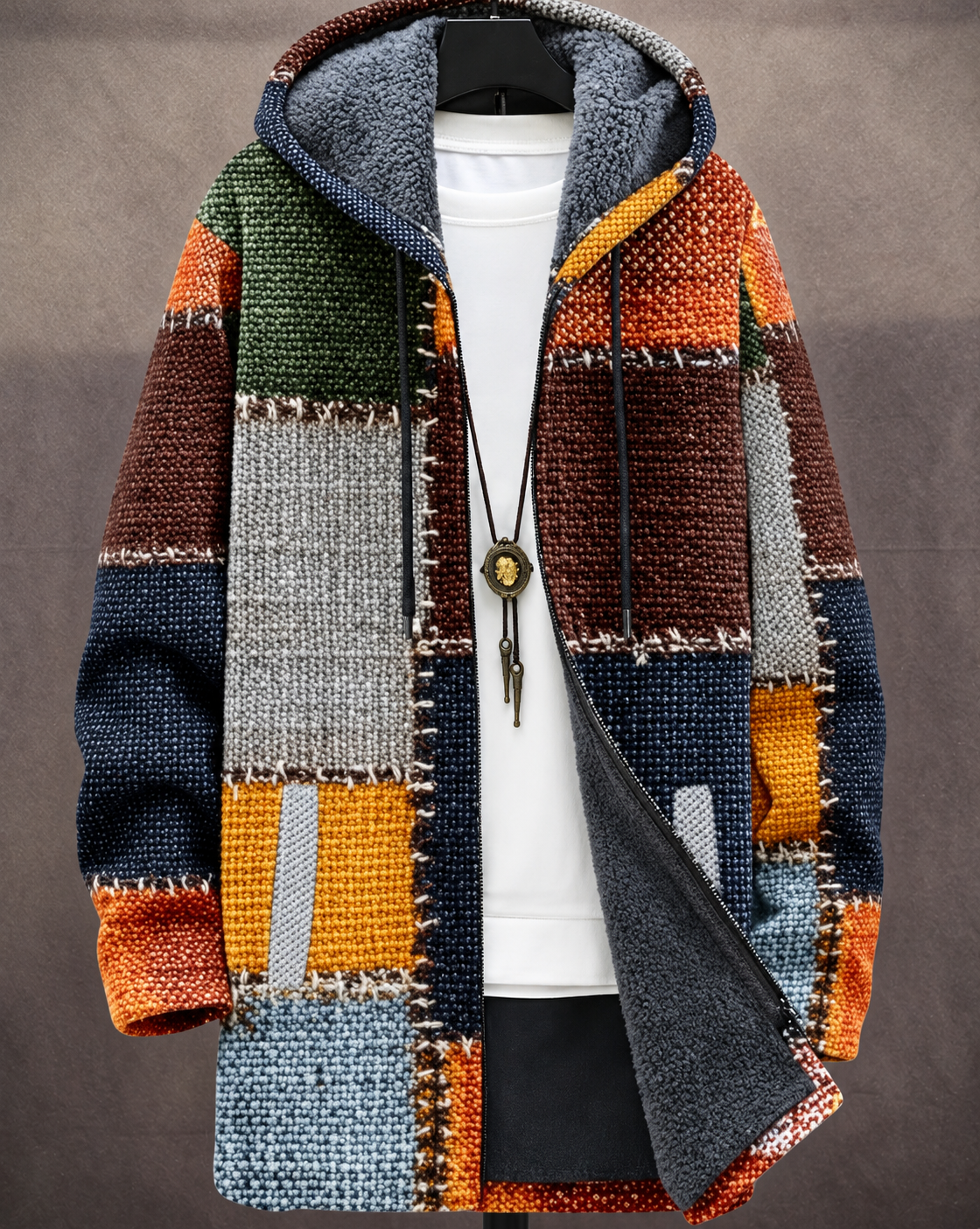 Bianca – Casaco Artístico em Patchwork com Capuz