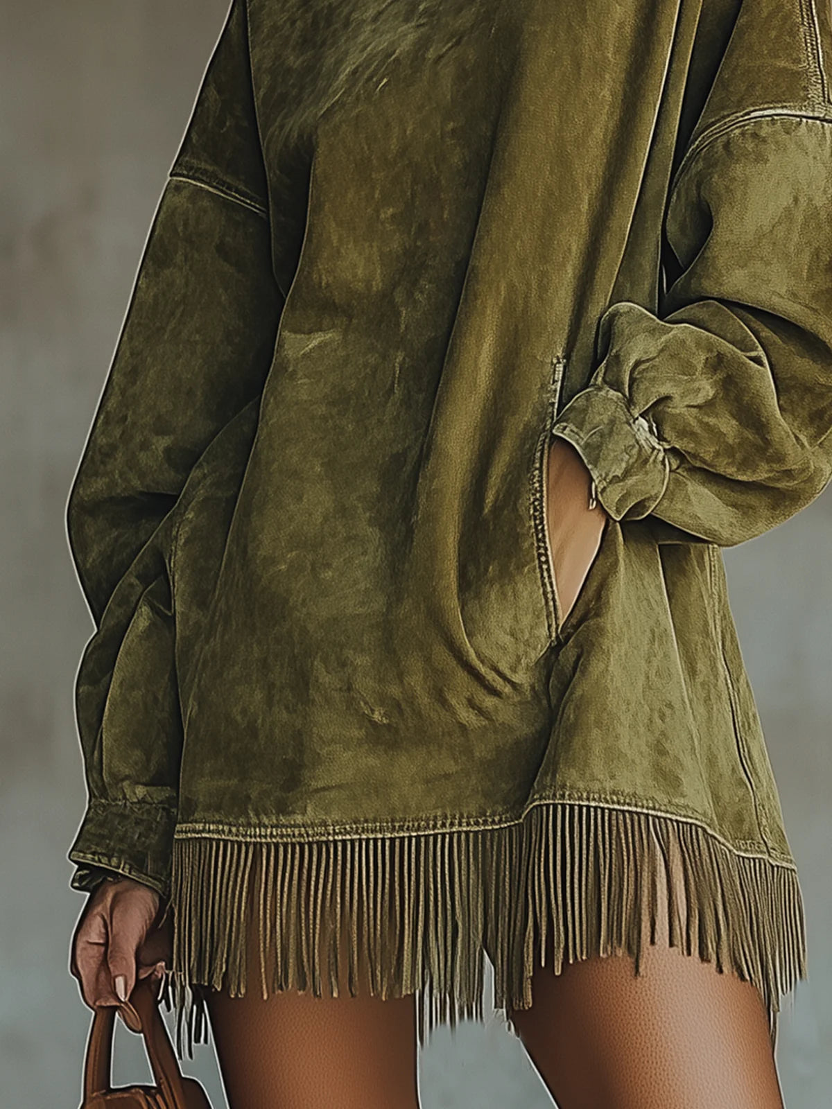 Angelica – Vestido em Camurça Sintética com Gola Alta e Franjas