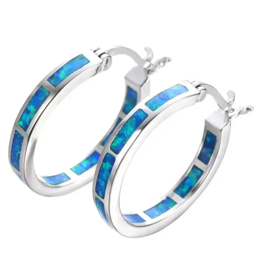 Brincos Redondos Elegantes com Opala de Fogo Azul