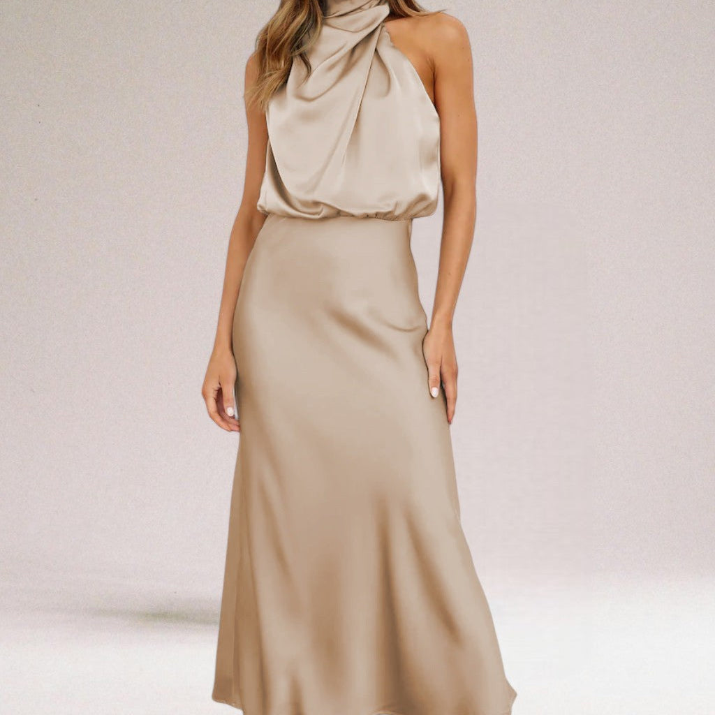 Flavia | Vestido Halter de Cetim Glamouroso