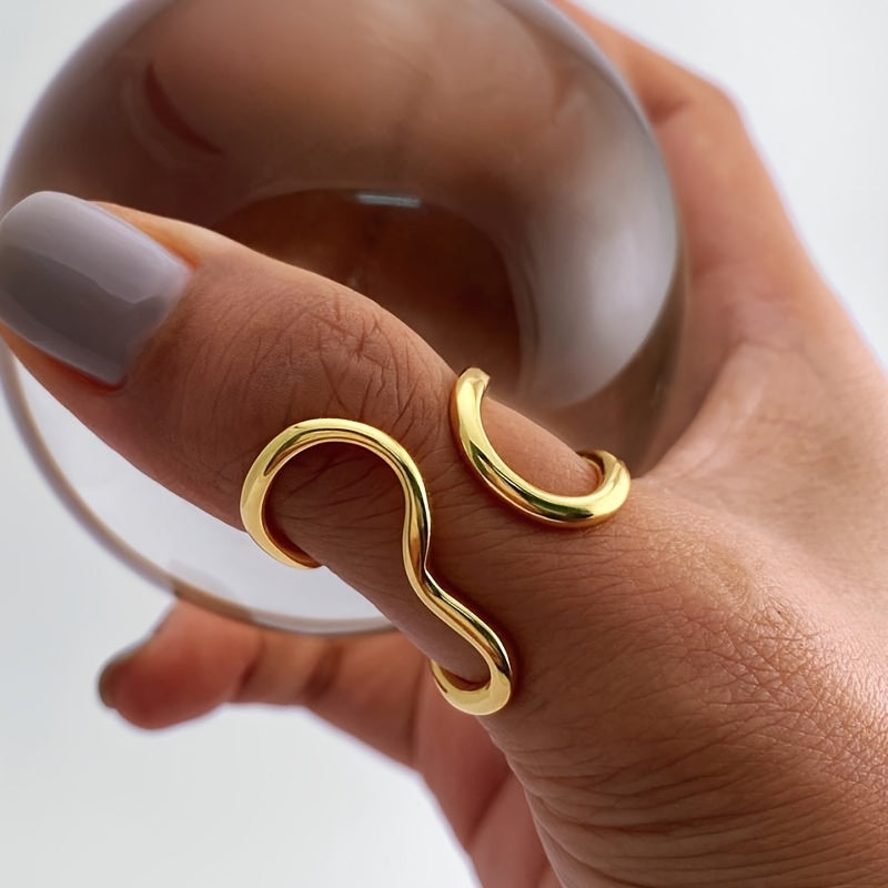 Anel Elegante com Onda Assimétrica