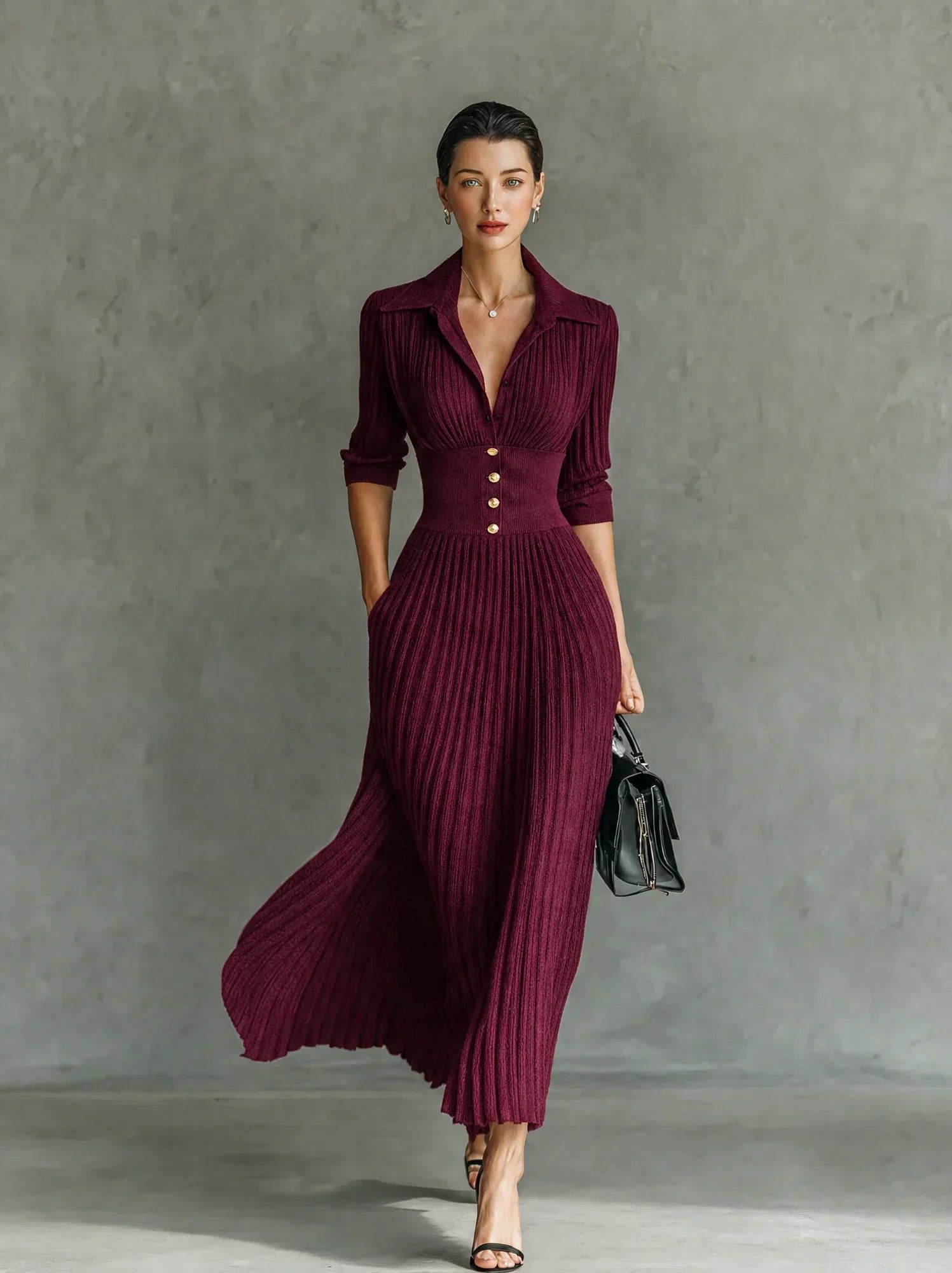 Claudia – Vestido Comprido Plissado com Lapela e Cinto