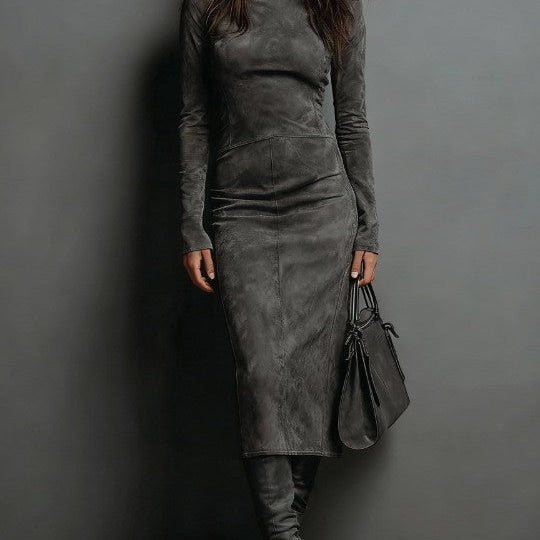 Carla – Vestido Midi com Efeito Camurça e Gola Alta