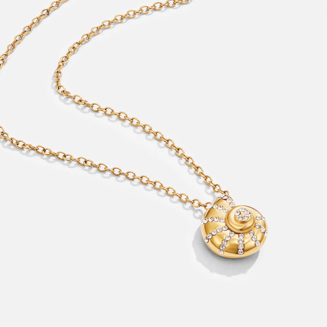 Colar com Pendente de Concha e Cristal