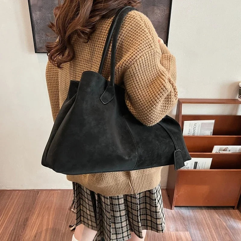 Vittoria Eleganza — Mala Maxi