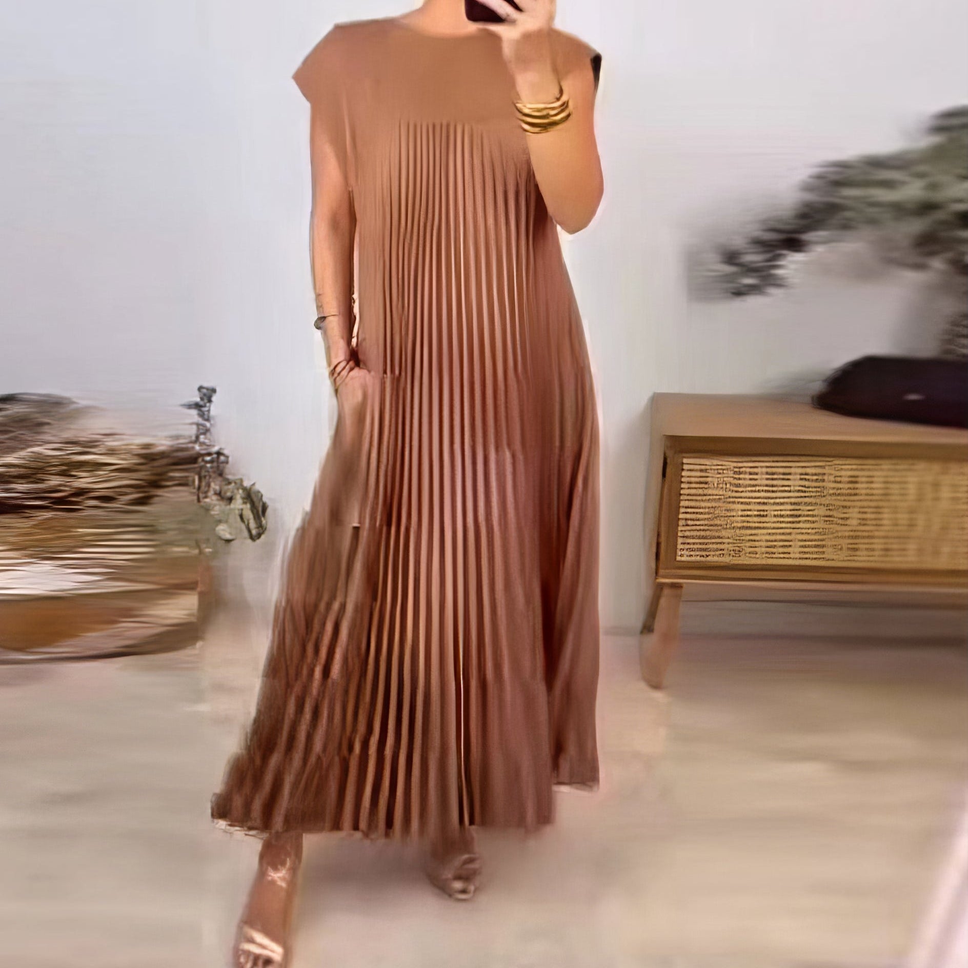Vestido Simples Plissado Sem Mangas