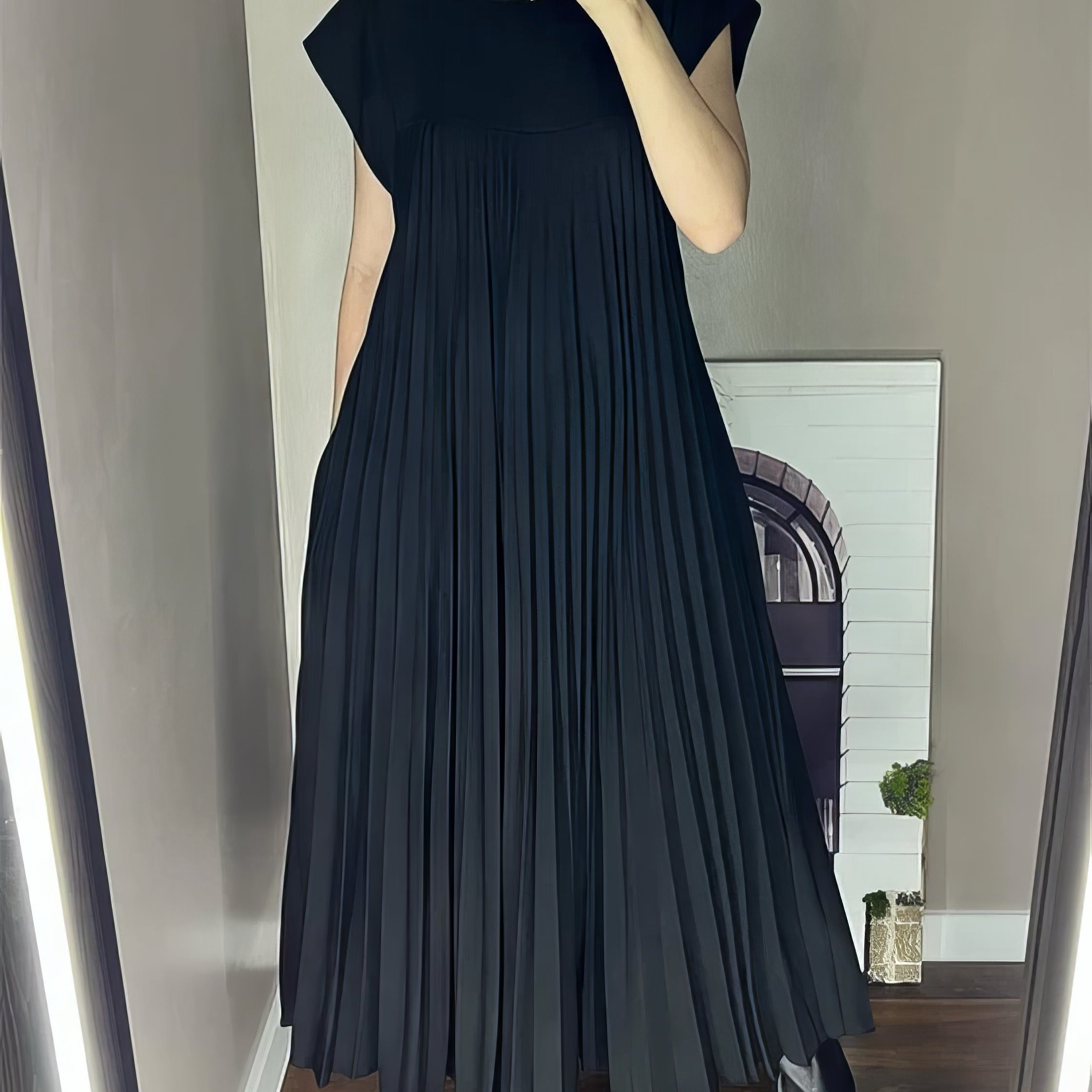 Vestido Simples Plissado Sem Mangas